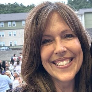 Meet your Posher, Laura